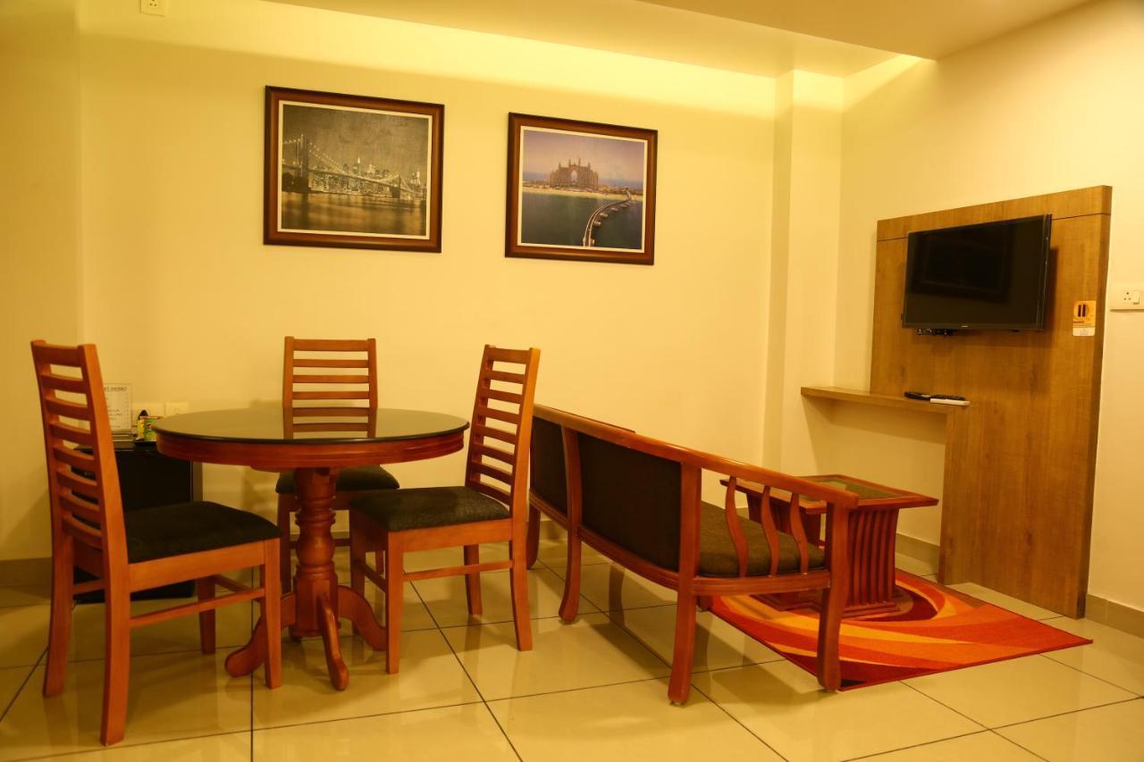 Saas Residency Hotel Kozhikode Exterior photo