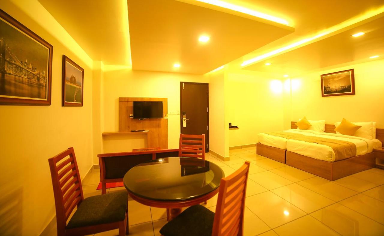 Saas Residency Hotel Kozhikode Exterior photo